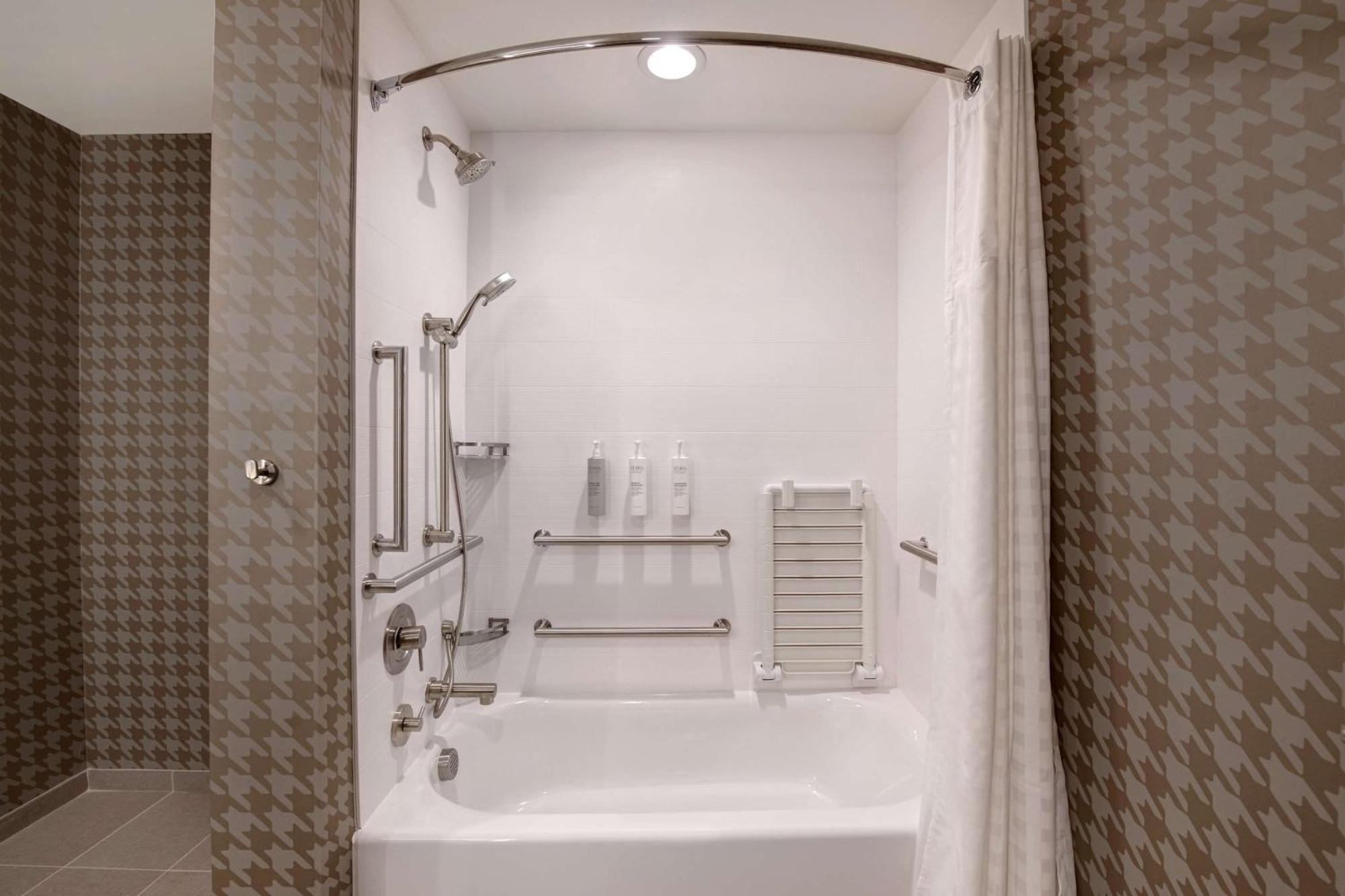 Home2 Suites By Hilton Fayetteville North Extérieur photo