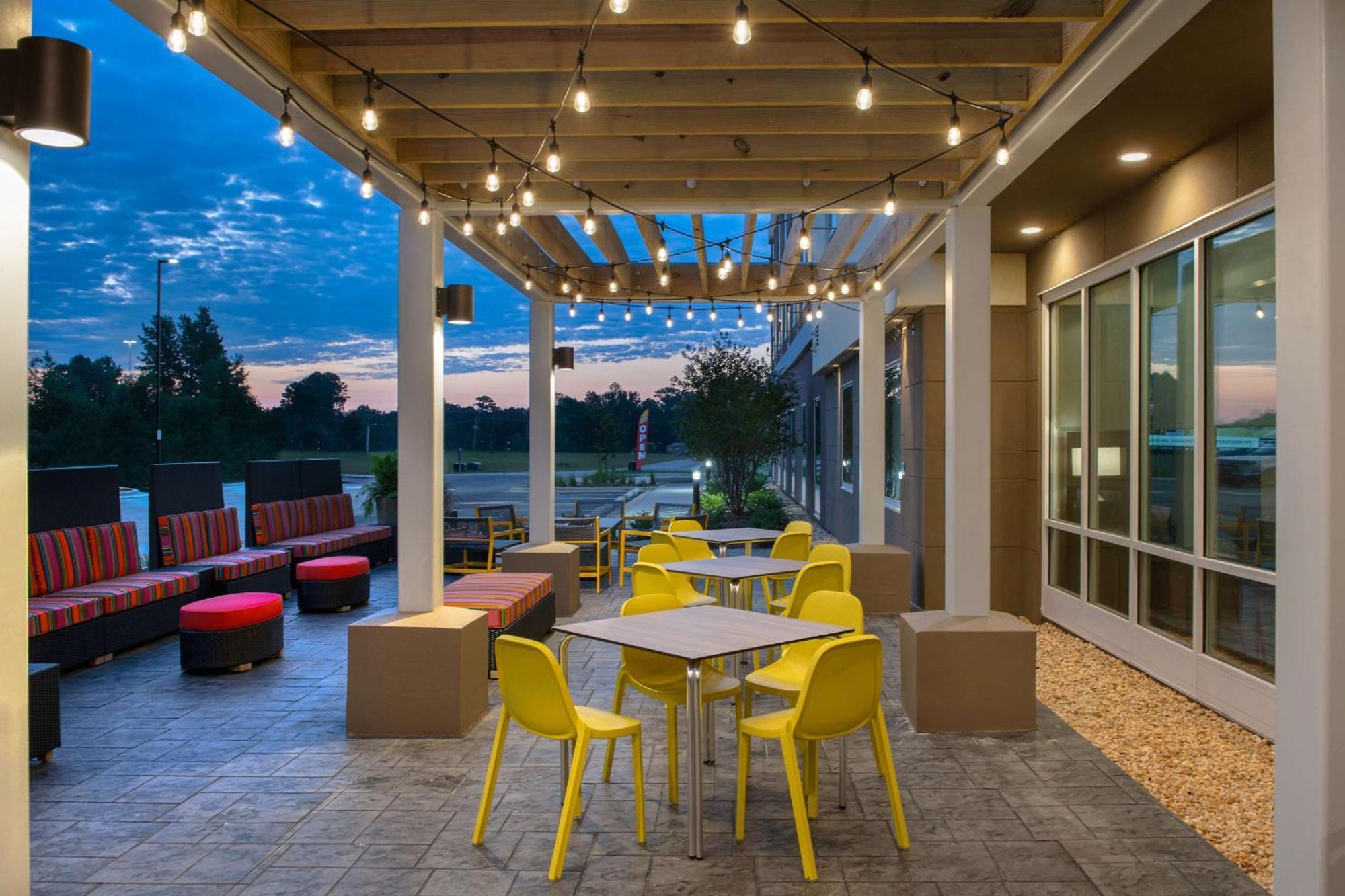 Home2 Suites By Hilton Fayetteville North Extérieur photo